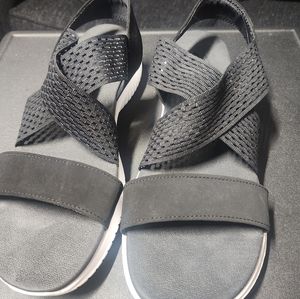 Sketchers sandals